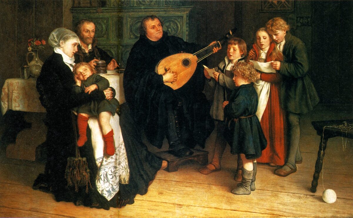 Luther musicerer i familiens skød af Gustav Spangenberg