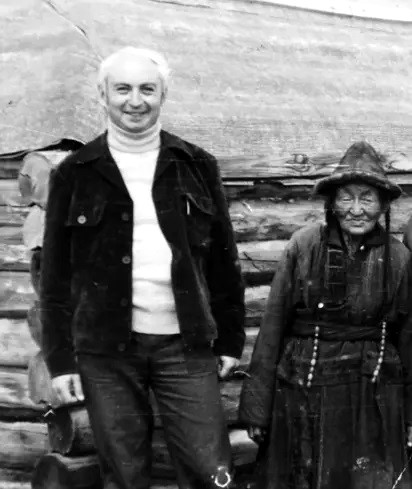 Sevjan Israilevitj Vajnstjein under feltarbejde i Tuva