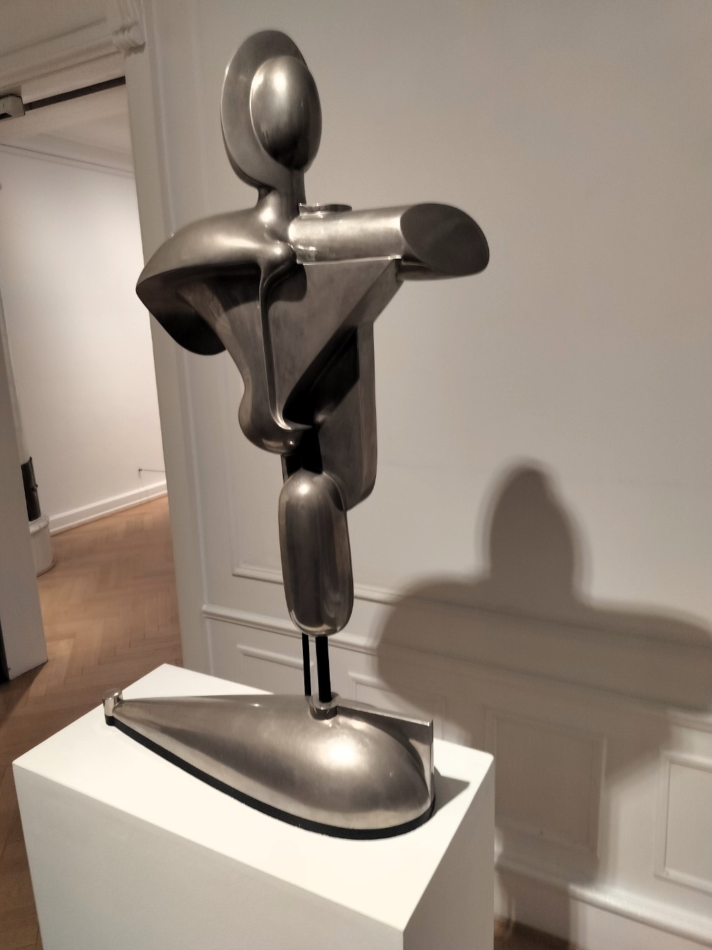 Oskar Schlemmer: Abstrakt figur G (1921–23), Louisiana Museum of Modern Art, foto Claus Oreskov