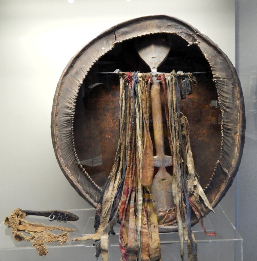 Bagsiden af en shaman-tromme – shamanens personlige verden